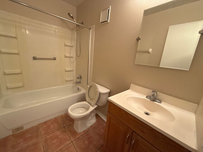 Building Photo - *** NOT  available for show until MID APRIL ***Easy Maintenance 2 Bedroom 2 Bath!