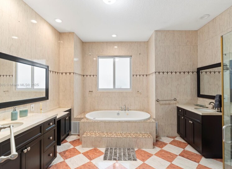 Building Photo - 16601 SW 87th Ct