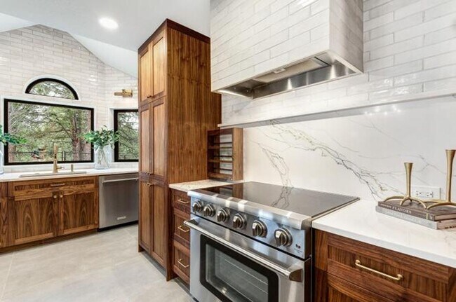 Building Photo - Beautiful Remodeled Home on Acreage!
