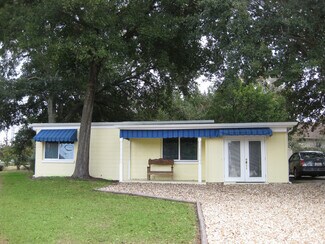 Building Photo - ADORABLE 2 BED WINTER PARK RENTAL HOME