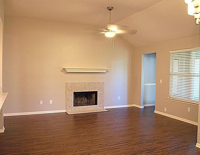 Building Photo - 2200 Larston Ln