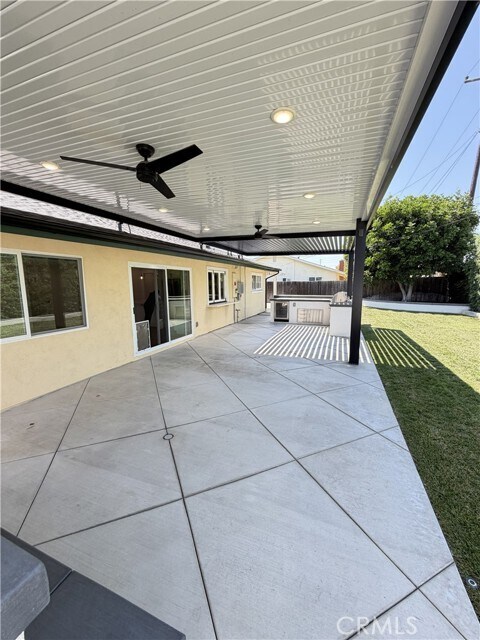 Building Photo - 9197 El Cortez Ave