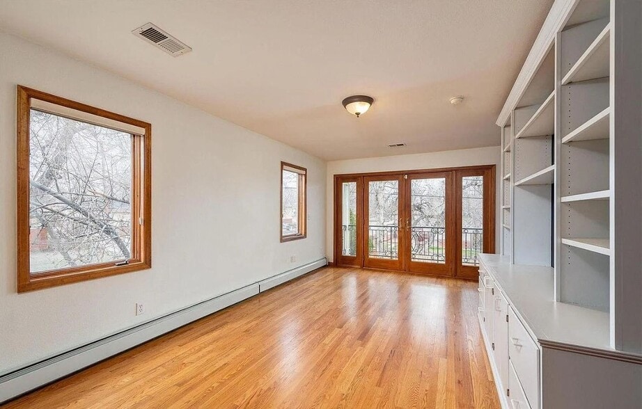 Building Photo - 1601 S Franklin St