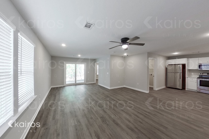 Building Photo - 158 Cottage Grove Rd