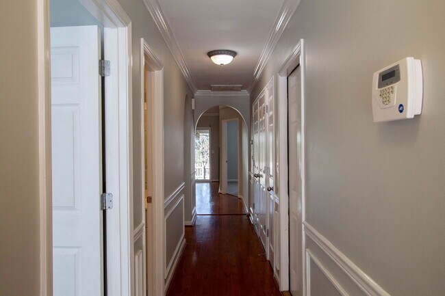 Building Photo - 157 Hayesbury Ct