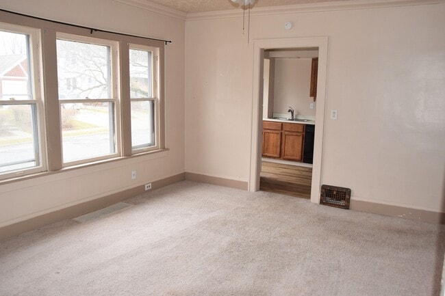 Building Photo - 10720 Edgepark Dr