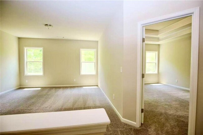 Building Photo - 2568 Paden Birch Dr
