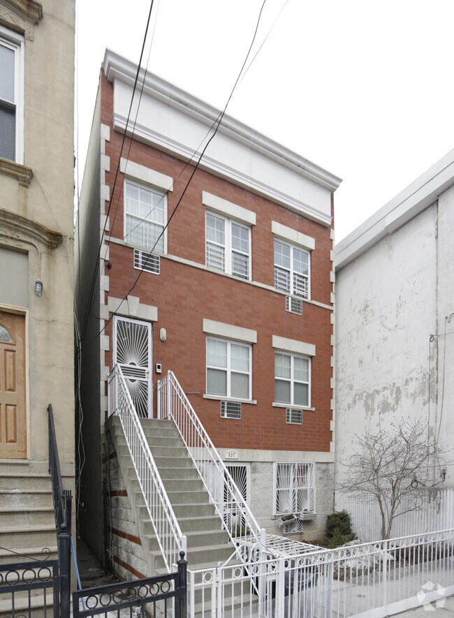837 Courtlandt Ave 837 Courtlandt Ave Bronx NY 10451 Apartment Finder