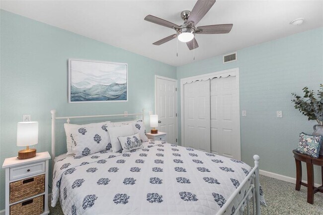 Building Photo - 108 11th Ave