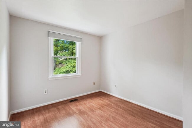 Building Photo - 8230 Goldstream Ct
