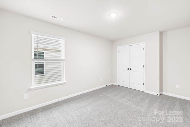 Building Photo - 2116 Clapham Ct