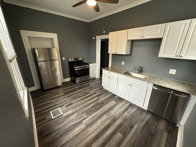 Building Photo - 3318 Graydon Ave