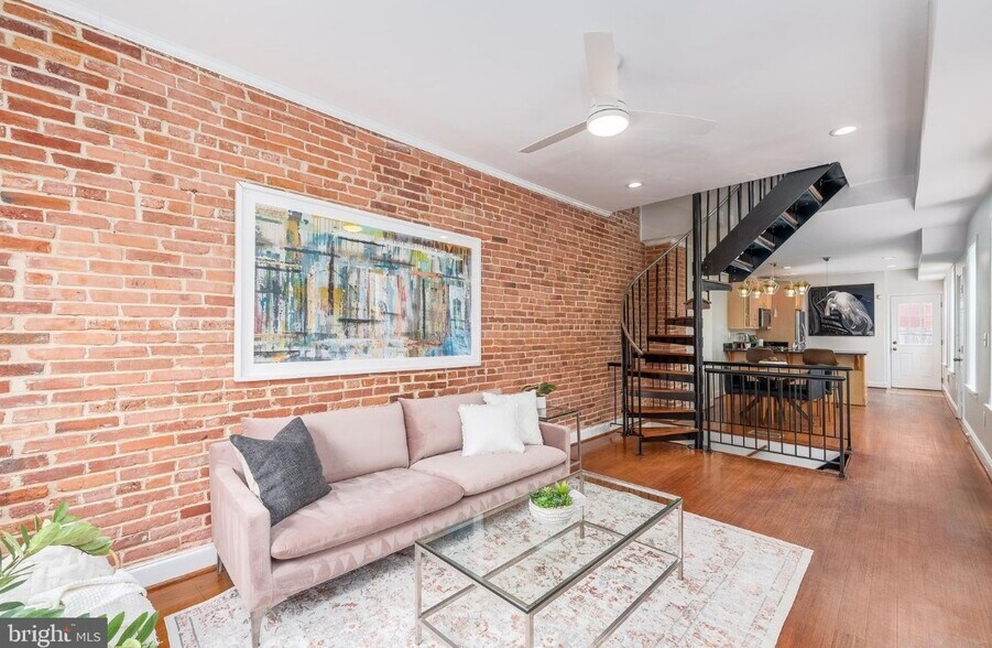 Building Photo - 2808 E Fairmount Ave