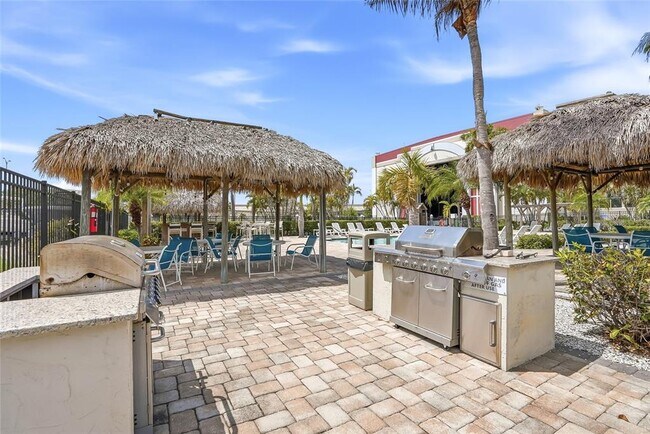 Building Photo - 3162 Moorings Dr S
