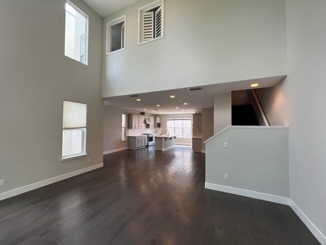 Building Photo - 2 bedroom | 2.5 bathrooms | Home in Alkali...