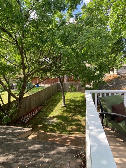 Fenced backyard view from balcony - 5519 Miller Ave
