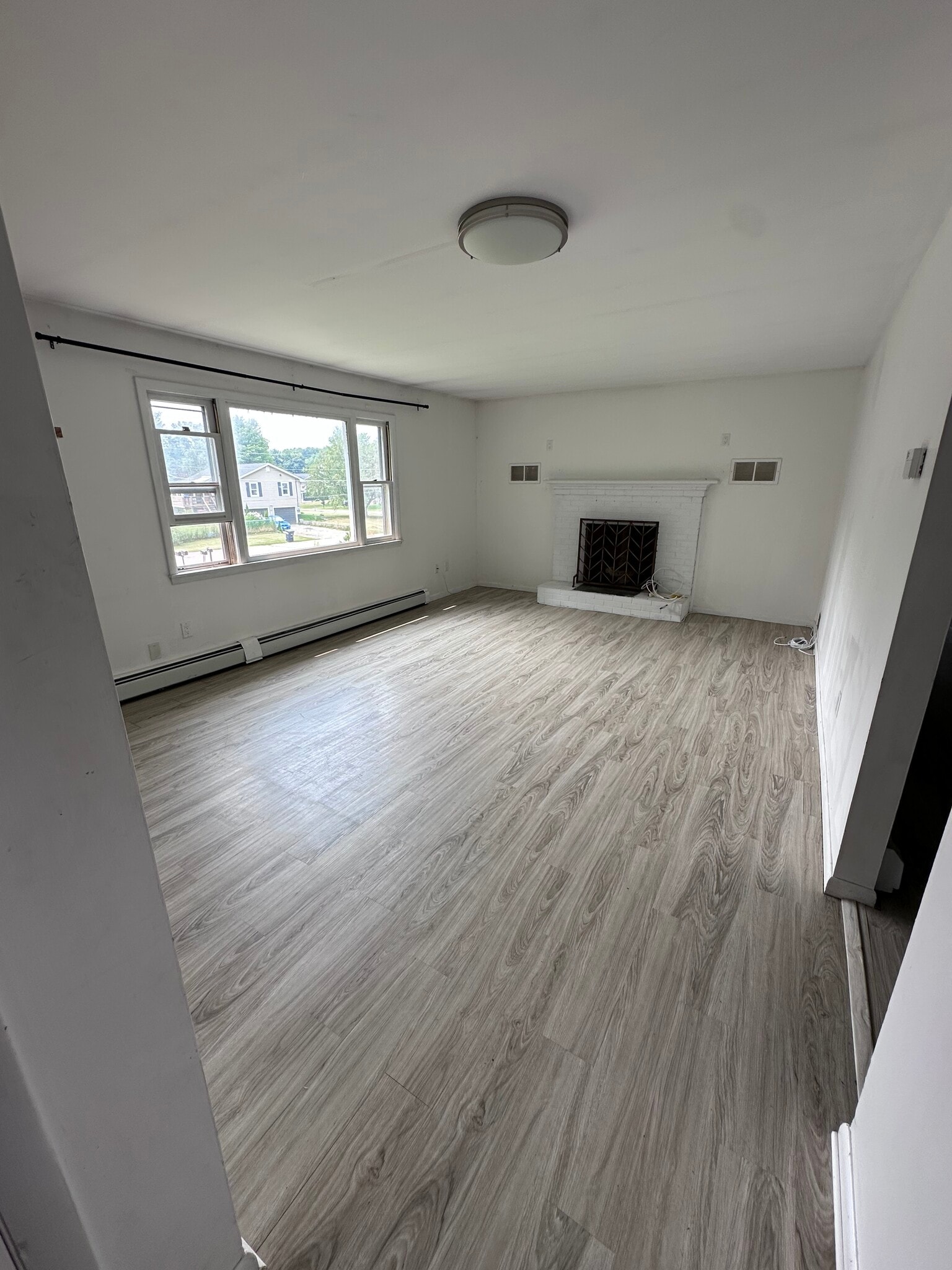 Building Photo - 367 Belwood Ave