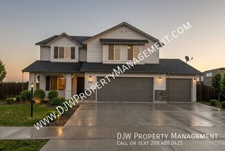 Building Photo - 994 Magic Mill Ave