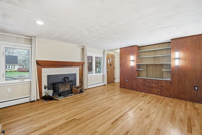 Building Photo - 1108 New Britain Ave