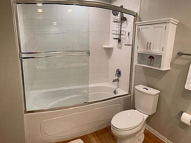 Building Photo - 31 Jackson St