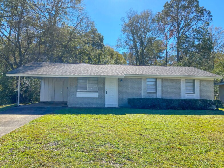 Primary Photo - 2119 Melanie Dr