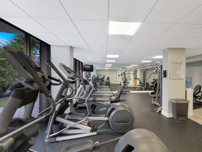 Building Photo - 4200 N Ocean Dr