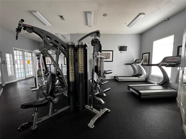 Building Photo - 9141 Lee Vista Blvd