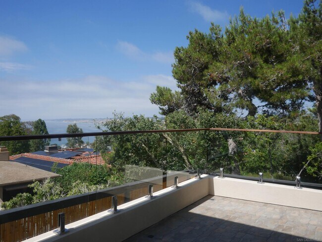 Building Photo - 1637 Kearsarge Rd