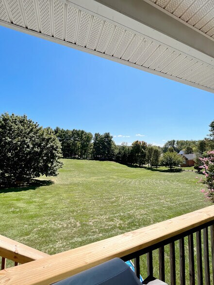 Building Photo - 1655 Briarcrest Dr