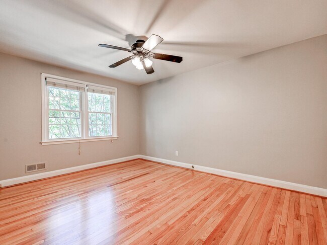 Building Photo - 111 Stanmore Rd