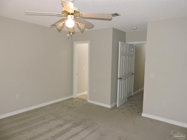 Building Photo - 6298 Cottage Woods Dr