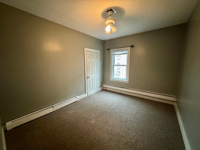 Building Photo - 61 John St