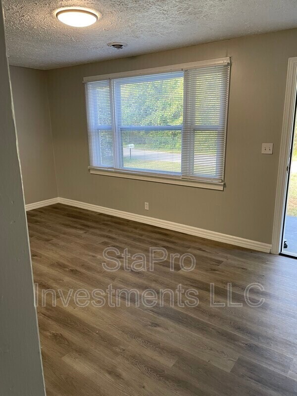 Building Photo - 122 Bellar Dr