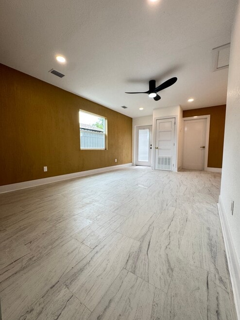 Building Photo - 8319 Jana Dr