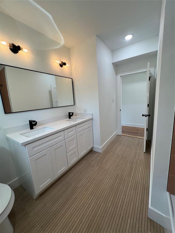 Building Photo - 2316 Gentry St