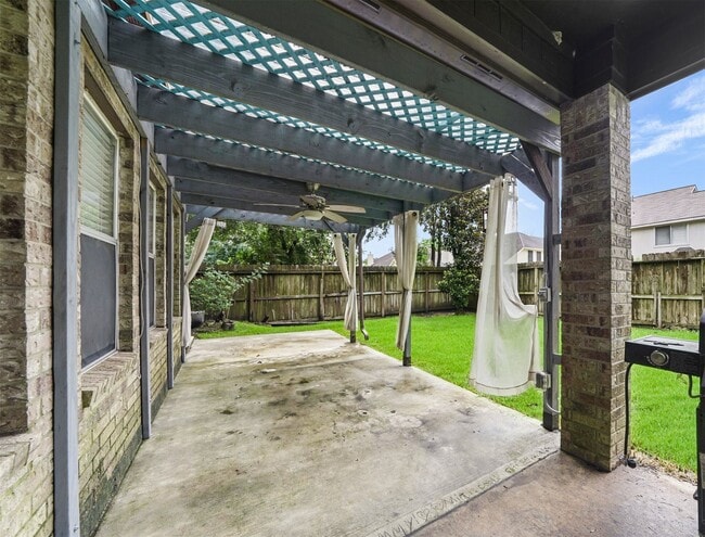 Building Photo - 13515 Ryanwood Dr