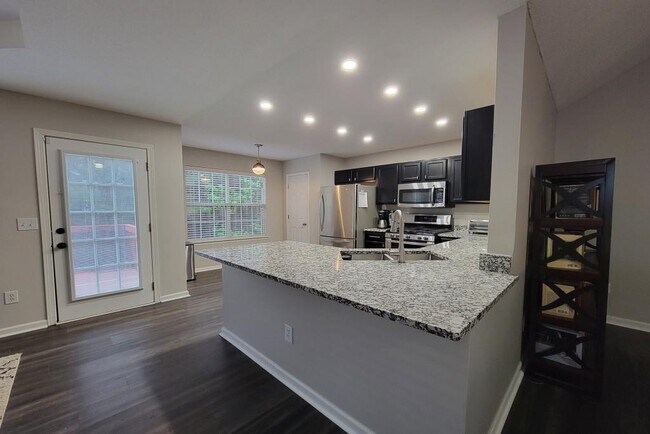 Building Photo - 3110 Crest Ridge Cir SW