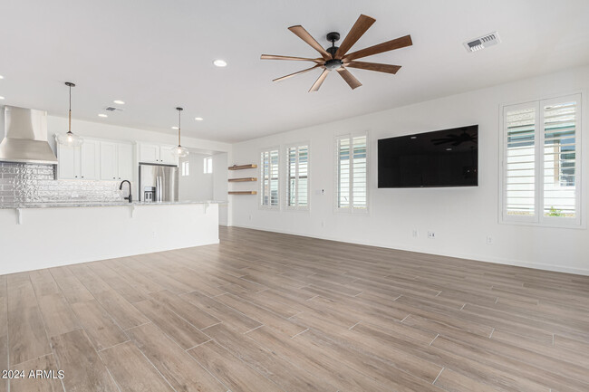 Building Photo - 4122 Desert Moon Dr