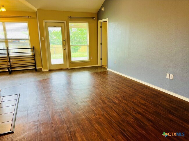 Building Photo - 8210 Sunset Trail