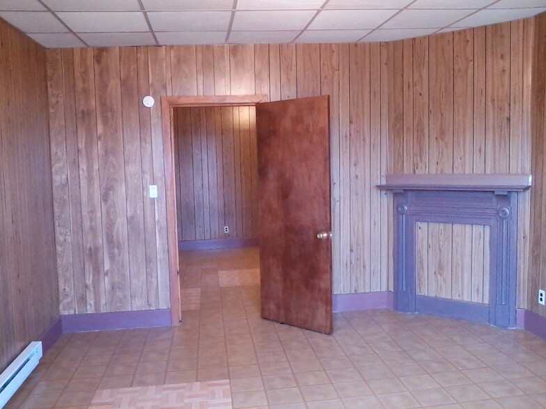 Building Photo - 96 Bennington St