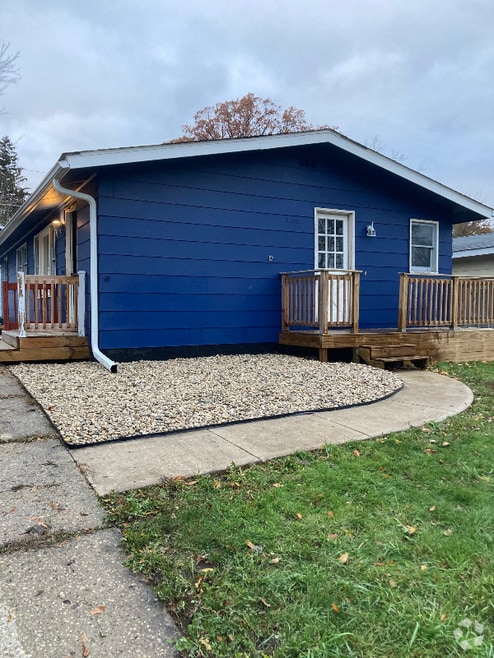 Building Photo - 33660 N Oakland Dr