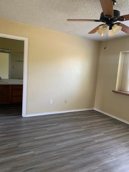 Building Photo - 307 Eichelberger Dr