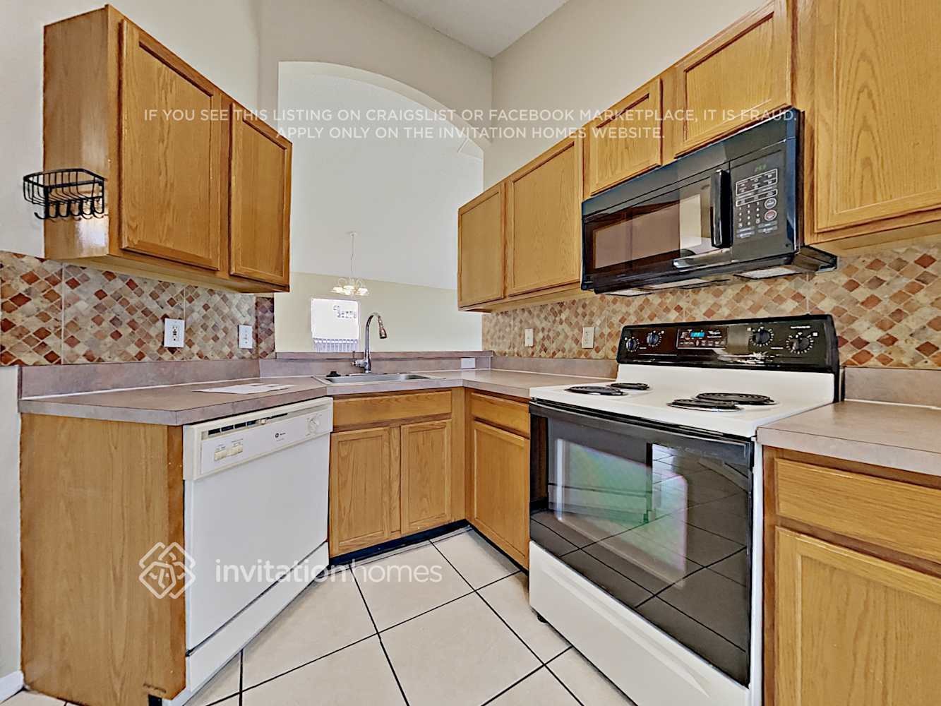 Building Photo - 13205 Glenbarrow Ct