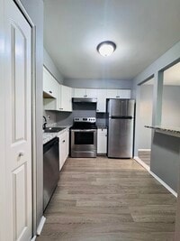 Building Photo - 7640 Woodview St