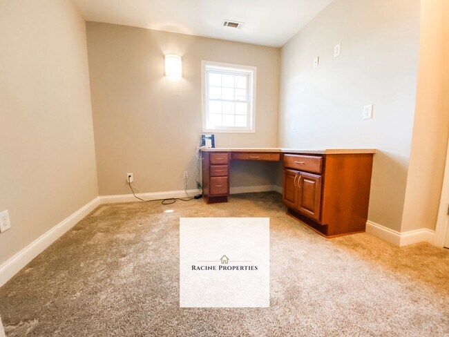 Building Photo - **Your Dream Home Awaits in This Exceptional Cul-de-Sac Retreat**