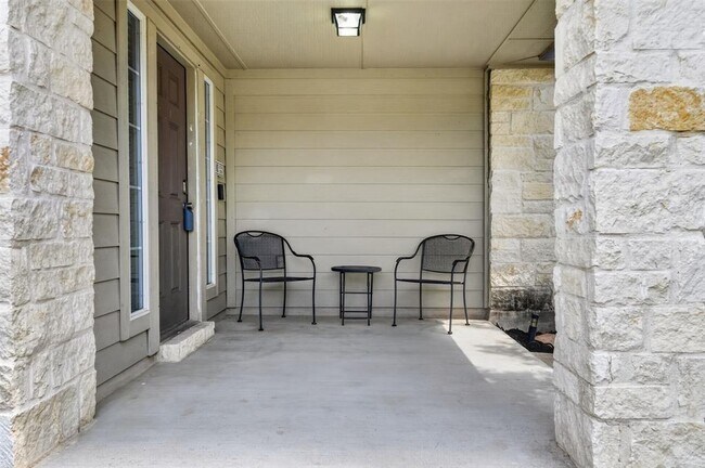 Building Photo - 313 Wimberley St