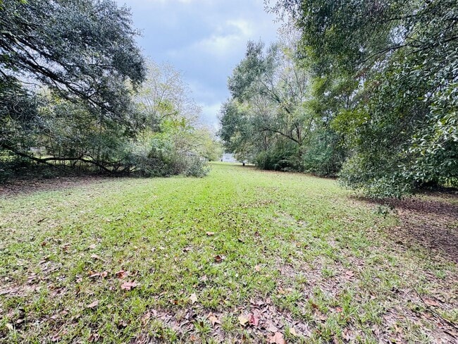 Building Photo - 1040 Myrtle St