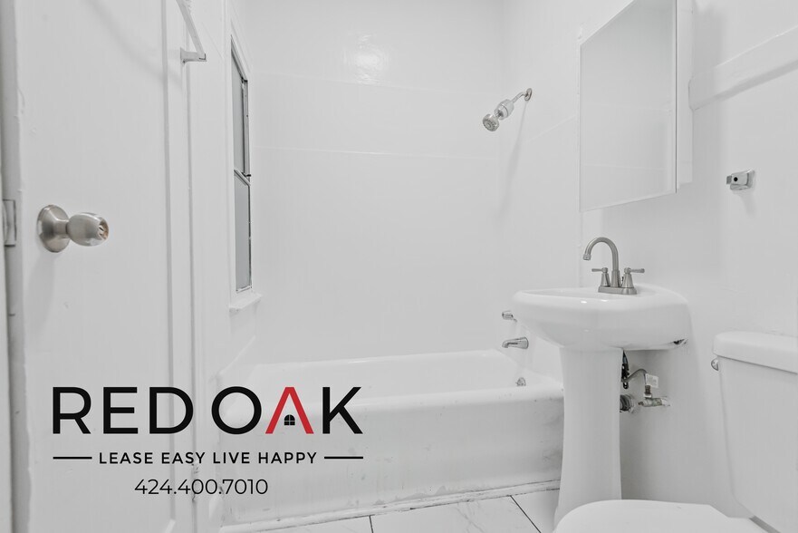 Building Photo - 687 Shatto Pl