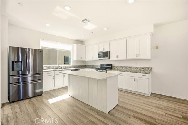 Building Photo - 14051 Diamond