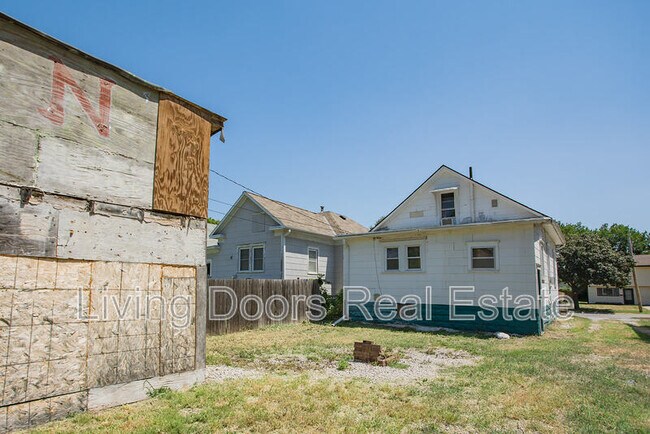 Building Photo - 1025 N 8th St